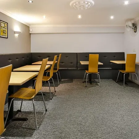 Victoria Station Hotel-3